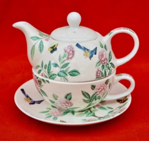 INSPIRED : VICTORIA & ALBERT 'TEA FOR ONE' SET - TEAPOT / CUP / SAUCER SET! - Picture 1 of 11