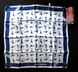 Vintage Foulard Air France Hotesse de l'Air 50x50Cm en Etat Neuf 1977 - Photo 1/14