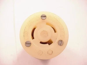 Hubbell 20 amp 125/250 volt/ac Connecting Body Ships Same Day - Picture 1 of 2