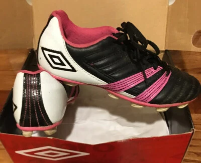 Umbro Corsica Engage #YFW003 Youth Girls Soccer Cleats Shoe Size 2.5 Black/Pink - Image 1 of 4