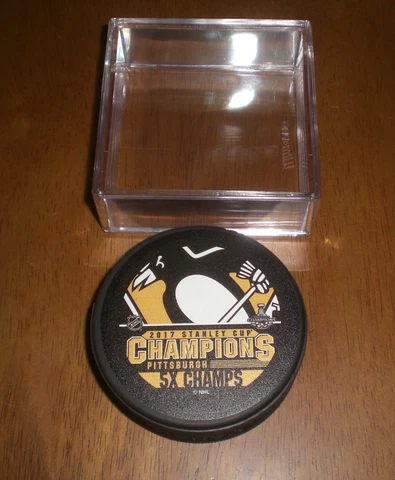 2017 PENGUINS STANLEY CUP CHAMPIONS PUCK 5 TIME CHAMPS & SQUARE CASE Cover
