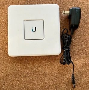 USG Ubiquiti Security Gateway UniFi Firewall With power Cable TESTED AND WORKING - Zdjęcie 1 z 8