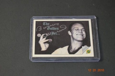 BOBBY HULL SIGNED CARD - THE GOLDEN JET Cover