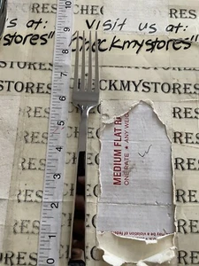 1X Dinner Fork Mikasa Pinch  ,Stainless Steel NEW - Picture 1 of 7