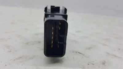 Interruptor de peligros 157962 se adapta a 03-08 MATRIX Foto 1 de 4