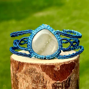 Pulsera de cristal de macramé boho de cuarzo turmalina verde natural hecha... - Imagen 1 de 13