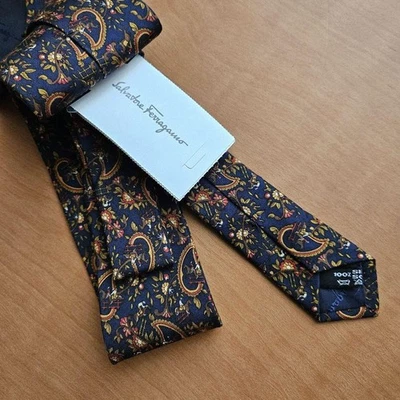 Salvatore Ferragamo Corbata seda Paisley Jumping auténtico hecho en Italia 1115 - Imagen 1 de 4