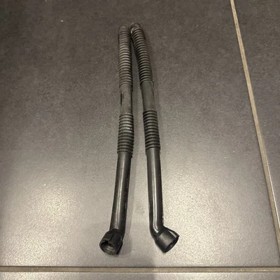 MB SLK R171  Wasserführung  1x. A1716390394      (104) Wasserablauf Kofferraum - Bild 1 von 4