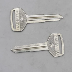 DAIHATSU HIJET VAN PIAGGIO PORTER FEROZA CHARADE - UNCUT BLANK KEYS X2 - Picture 1 of 6