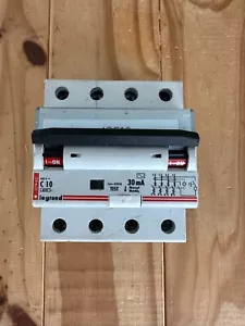 Interruttore Legrand 10A 30MA Mcb RCD Tipo C C10 RCCB 07962 4 POLI - Foto 1 di 1