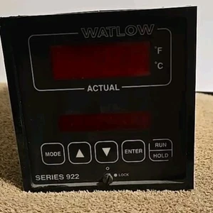 Watlow 922A-6BB0-A000 Series Temperature / Process Control - Picture 1 of 3