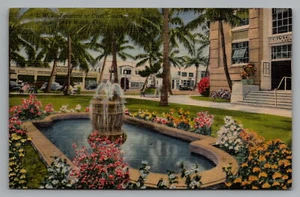 Postcard Florida Lake Worth Civic Center Building Fountain View Linen Unposted - Picture 1 of 2
