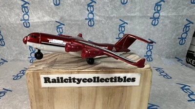 2013 Matchbox Sky Cargo (SB-72) - Sky Busters - Image 1 of 4