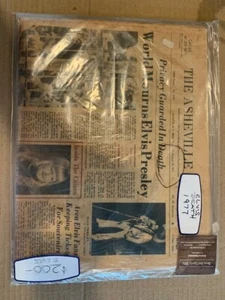 Elvis presley DEAD original  1977 complete newspaper - Picture 1 of 1