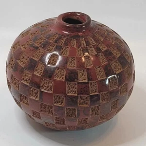 Nicaraguan Geometric Checkerboard Pattern Vase 2 Tone Brown Folk Art Boho 4x5 - Picture 1 of 13