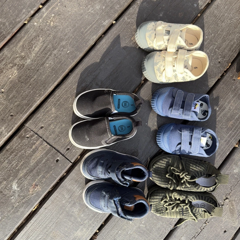 Lote De Zapatos Bebé Niño Tallas 6 Y 5 5 Pares De Zapatos Foto 1 de 4