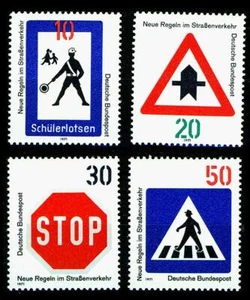 665-668 ** Neue Regeln im Straßenverkehr (I) - postfrisch einwandfrei - Picture 1 of 1
