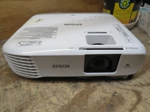 Epson PowerLite 108 H860A 1080p 3LCD 3700 Lumens Projector 372 HOURS - Photo 1/4