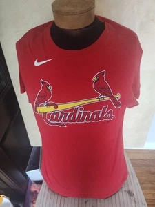 Yadier Molina #4 St Louis Cardinals Medium Nike Red T-Shirt - Picture 1 of 6