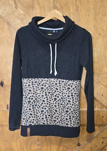 Ampersand Avenue Womens Sweater Size XS Black Animal Print Sweatshirt - Picture 1 of 8