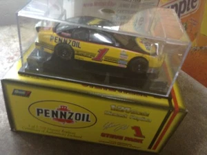 #1 Steve Park Pennzoil -98 Monte Carlo Revell NASCAR Diecast 1:24 display case - Picture 1 of 7