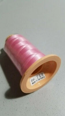 PICK COL/1094-Yd.Spool/GUTERMANN T272(40) HILO DE BORDAR/Nº110/Tex27/2 capas Foto 1 de 4