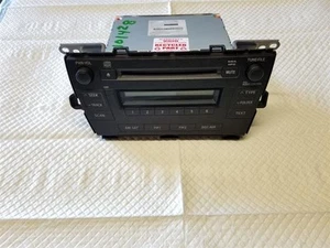 2010 2011 Toyota Prius Radio Receiver AM FM CD w/o Nav ID 51883 OEM - Picture 1 of 12