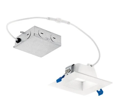 Deflector cuadrado Kichler DLRC04S3090 LED luz empotrada sin lata 4" - blanco Foto 1 de 4