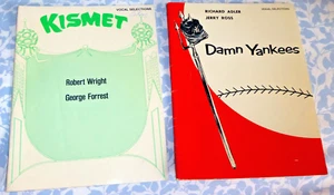 Menge 2 Vintage Musiktheater Liederbücher Damn Yankees & Kismet Gesangsauswahl - Bild 1 von 7