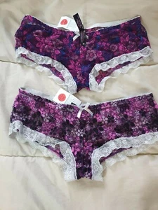 BLACK FUCHSIA by SECRET LACE LLC - Medium FLORAL SHEER LACE Pair of Panties NEW - Picture 1 of 4
