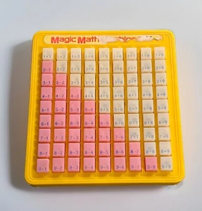 Magic Math Machine Addition & Subtraction Press & See Learning Board 1988 Lanard - Bild 1 von 3