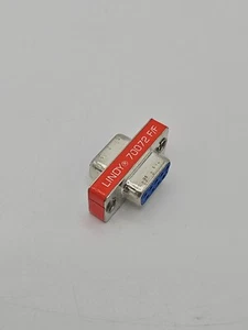 LINDY ADAPTER 9 POLIG SUB-D F F SERIELL F/F 70072-LND 4002888700726 - Bild 1 von 2