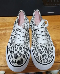 Mossimo Supply Co Womens Animal Print Lace up sneakers new Shoes Size 8 - Picture 1 of 4