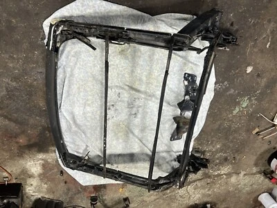 Pestillos de montaje de cuadro superior convertible para Ford Mustang 1983-1990 OEM 83-90 Foto 1 de 4