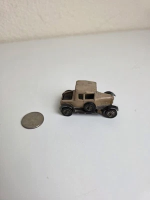 MATCHBOX YESTERYEAR LESNEY, 1926 MORRIS COWLEY BULLNOSE, USED COND, Damaged - Image 1 of 4
