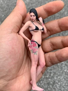 1/18 Miniatures Black Long Hair Beauty Girl Scene Props Figures For Cars Vehicle - Picture 1 of 18