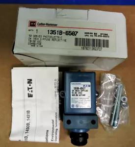 NEW Eaton Cutler-Hammer 1351B-6507 Photoelectric Sensor 50-Series & ACCESSORIES - Picture 1 of 9