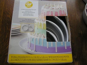 2019 Wilton 3~Piece ROUND Cake Pan Mold BOXED Set #2105~0472 w/ Ideas~~NIB!! - Picture 1 of 5