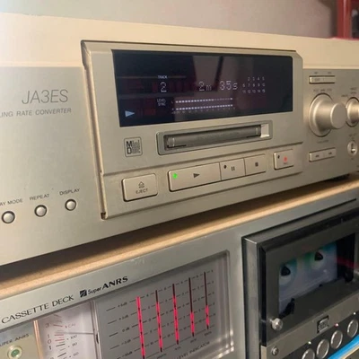 SONY MDS-JA3ES MINIDISC DECK ALL BAND 20bit SAMPLING  Gold working tested w/set - Image 1 of 2