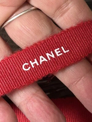 Red & White 1 metre X 1.5cm PIECE AUTHENTIC Classic CHANEL RIBBON choker BOWS - Image 1 of 4