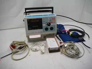 ZOLL M-Serie CCT Biphasic 200 Joule Patientenmonitor mit BP EKG SpO2 & Pacing - Bild 1 von 6