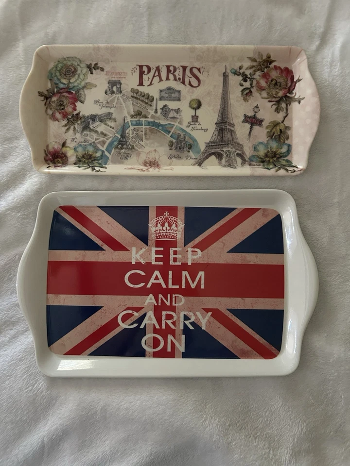 Two Decorative Plastic Trays:Makeup, Jewelry, Or Decoration - Image 1 of 4