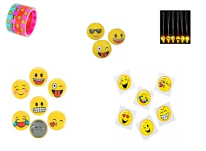 Paquete de tatuajes, silbatos, botones, linternas y pulseras de fiesta emoticonos - Imagen 1 de 6