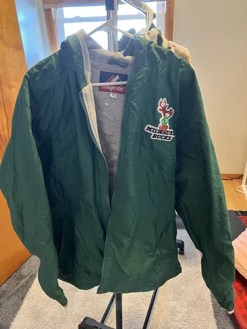 Vintage Milwaukee Bucks Jacket Cover