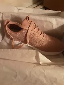 Enrico Coveri Sports shoes .Beautifully designed. Women8.5 EUR39. - Bild 1 von 5