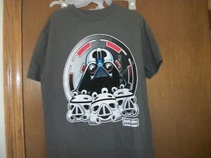 Angry Birds Star Wars Darth Bird and Storm Pigs T-shirt NWT Sz 8 - Picture 1 of 1