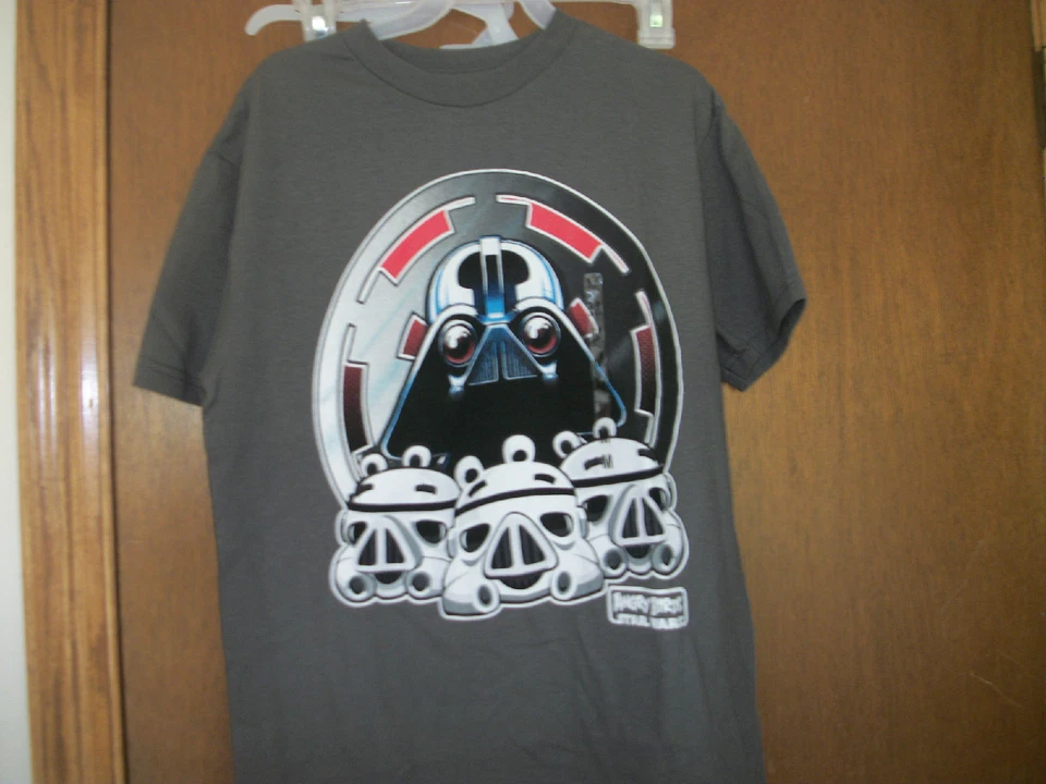 Camiseta Angry Birds Star Wars Darth Bird and Storm Pigs Nueva con Etiquetas Talla 8 Foto 1 de 1