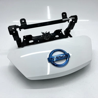 Nissan E-NV200 puerto de carga puerta parrilla delantera tapa 2014 - 2024 env200 Foto 1 de 4