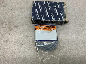 NEW IN BOX HONEYWELL SENSOR 922AA2XM-C9P-L - Picture 1 of 3