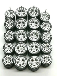 Neumáticos Hot Wheels MICHELIN de goma cromada 10 juegos 5 radios 12/10 mm (letra blanca) - Imagen 1 de 7
